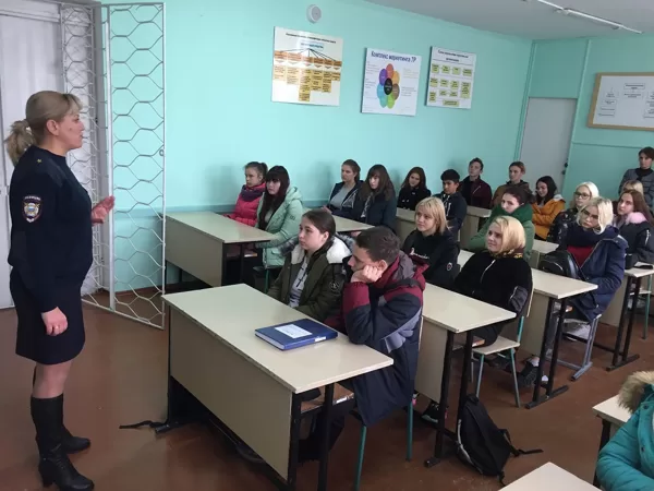 Профилактическая беседа со студентами первых курсов